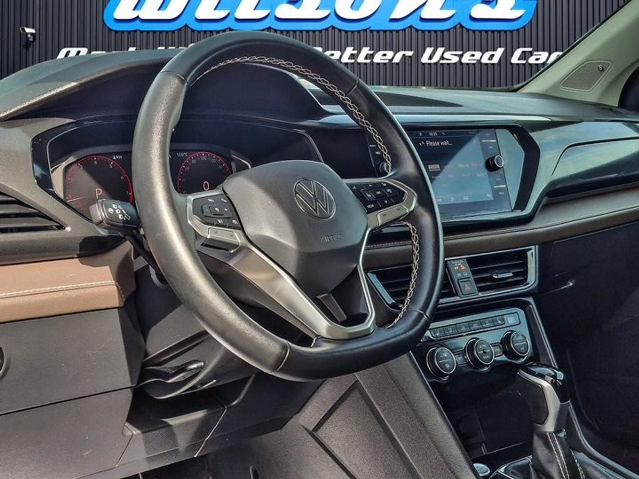 2023 Volkswagen Taos Highline AWD | Leather | Sunroof | Nav | Cooled + Heated Seats | Beats Audio | Power Seat and More ! Photo
