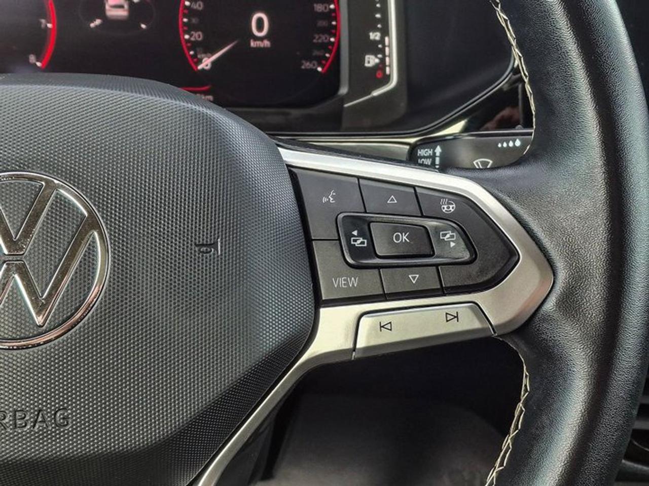2023 Volkswagen Taos Highline AWD | Leather | Sunroof | Nav | Cooled + Heated Seats | Beats Audio | Power Seat and More ! Photo