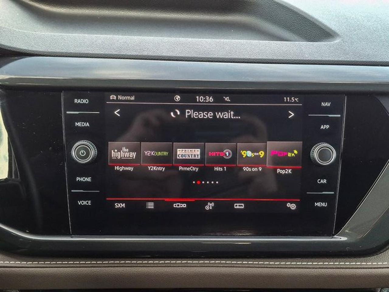 2023 Volkswagen Taos Highline AWD | Leather | Sunroof | Nav | Cooled + Heated Seats | Beats Audio | Power Seat and More ! Photo