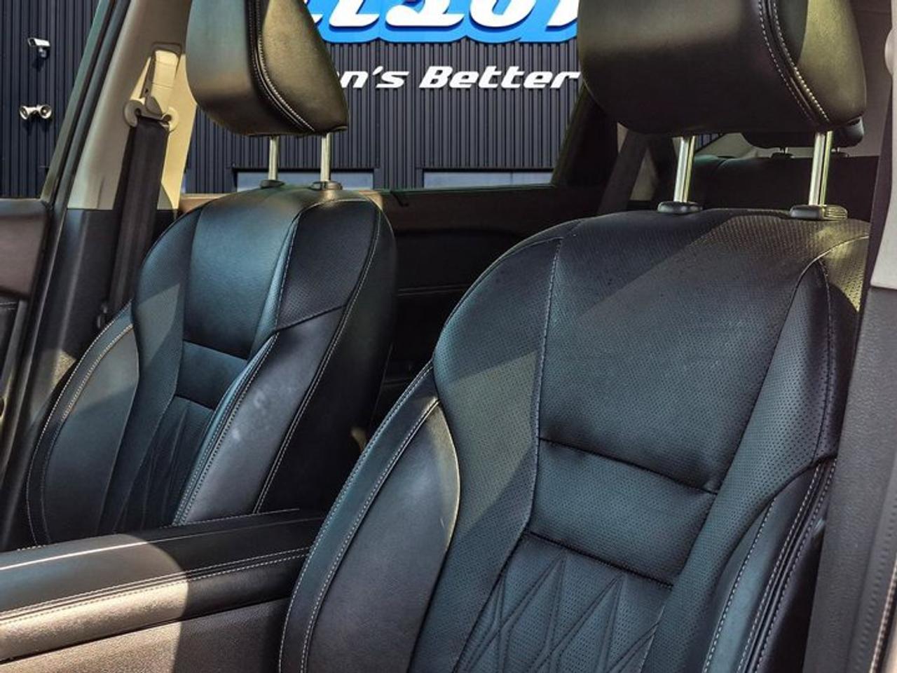 2023 Nissan Rogue Platinum AWD | Leather | Sunroof | Nav | HUD | 360 Camera | Bose | 19" Wheels | and More ! Photo