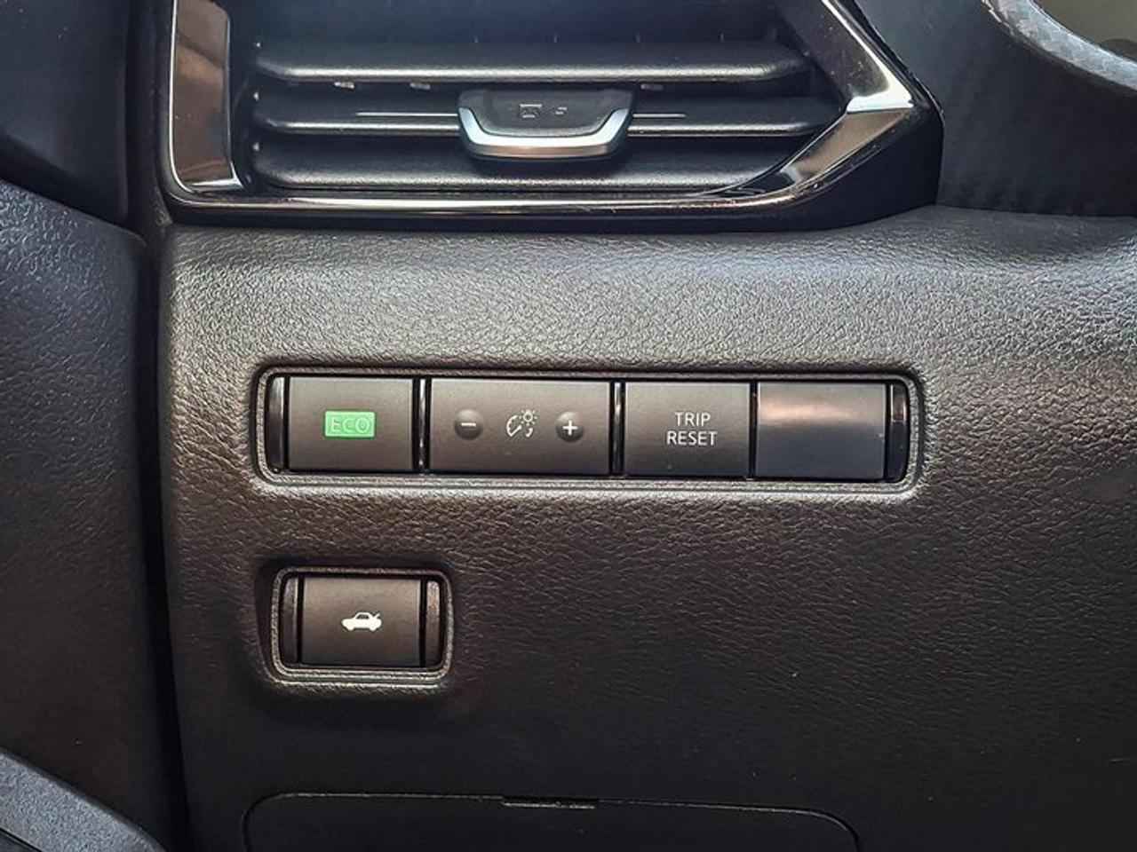 2024 Nissan Sentra SV | Sunroof | Heated Seats | Remote Start | Adaptive Cruise | Keyless Entry | Blind Spot and More ! Photo