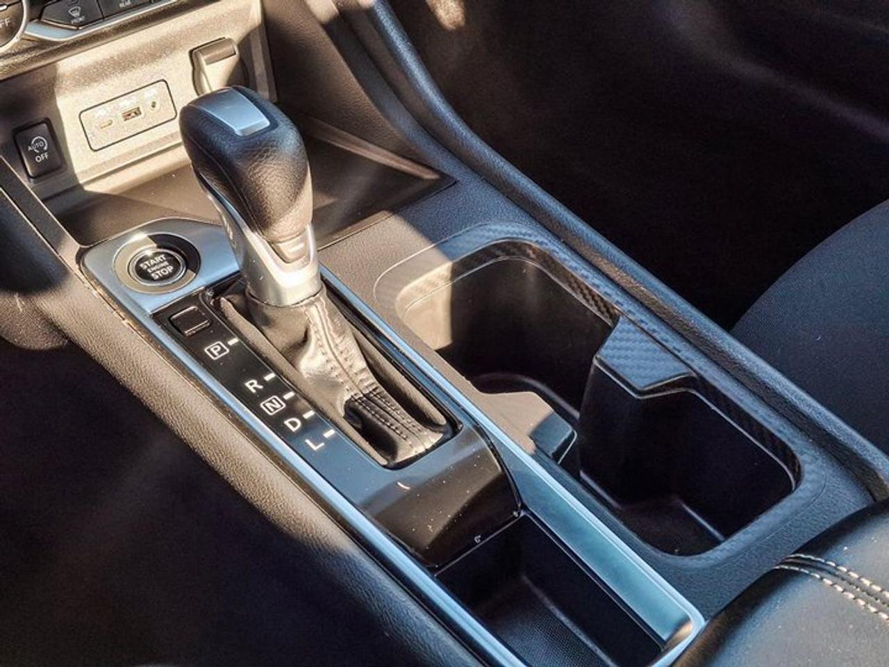 2024 Nissan Sentra SV | Sunroof | Heated Seats | Remote Start | Adaptive Cruise | Keyless Entry | Blind Spot and More ! Photo