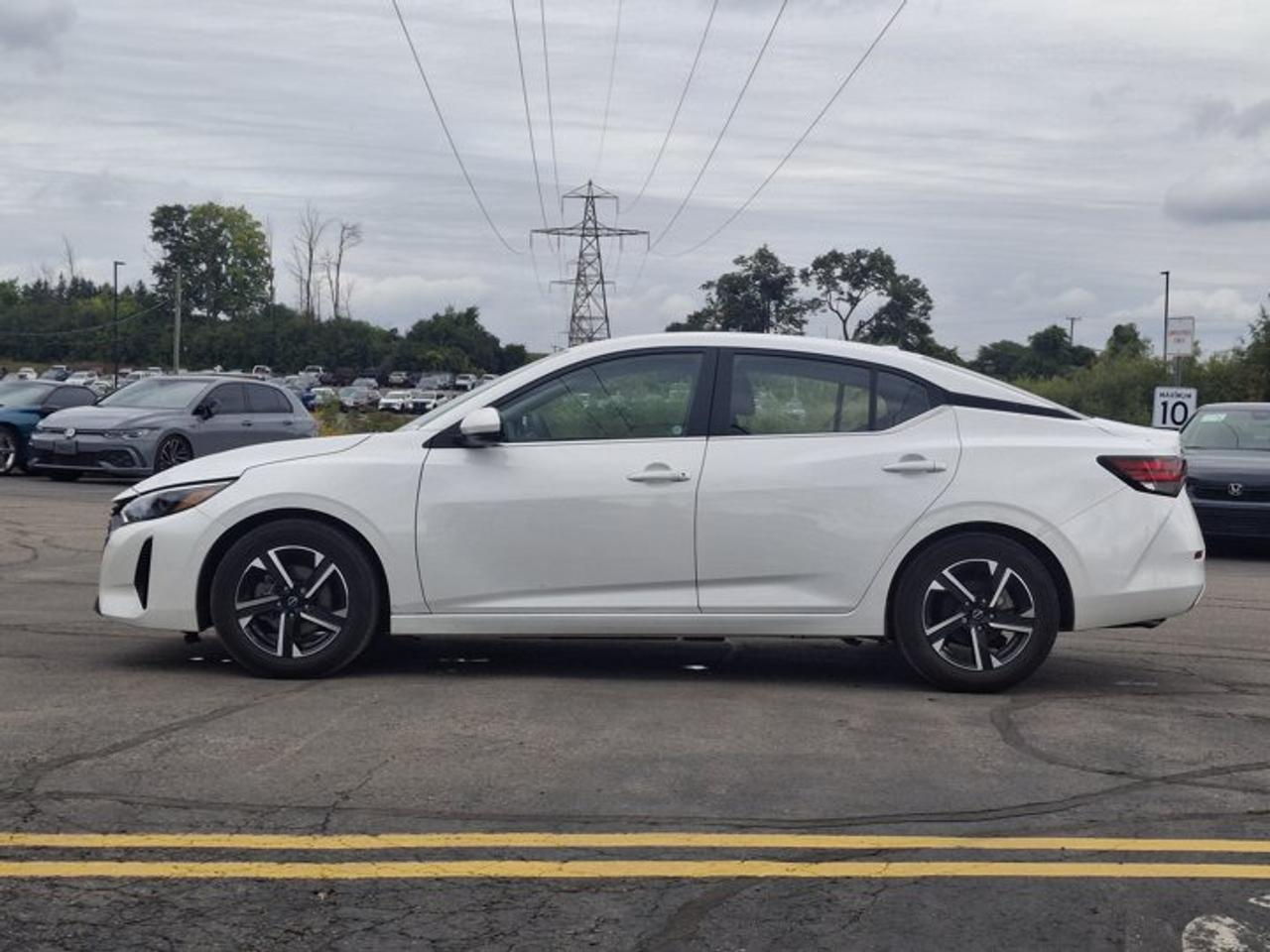 2024 Nissan Sentra SV | Sunroof | Heated Seats | Remote Start | Adaptive Cruise | Keyless Entry | Blind Spot and More ! Photo