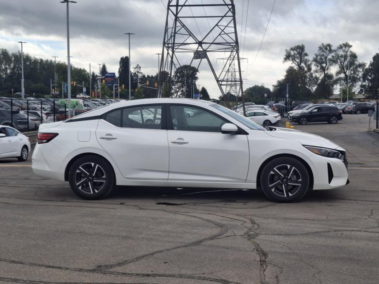 2024 Nissan Sentra SV | Sunroof | Heated Seats | Remote Start | Adaptive Cruise | Keyless Entry | Blind Spot and More ! Photo