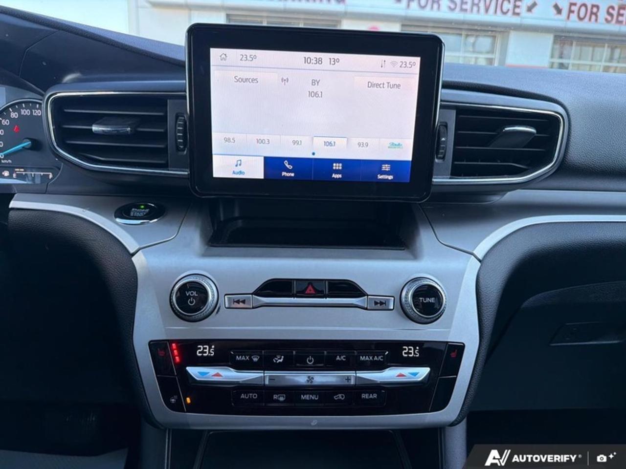 2021 Ford Explorer XLT  -  Apple CarPlay -  Android Auto Photo