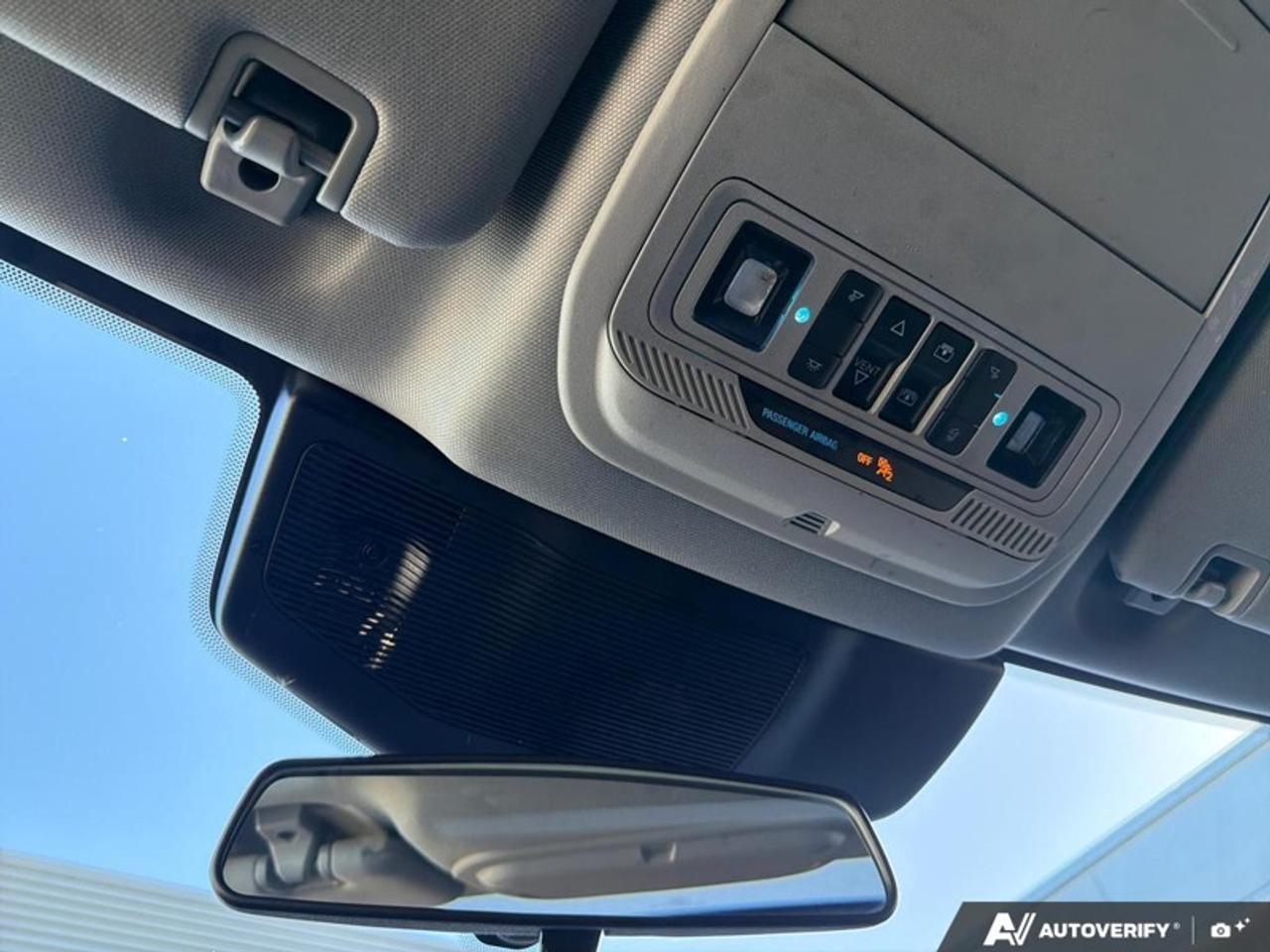 2021 Ford Explorer XLT  -  Apple CarPlay -  Android Auto Photo