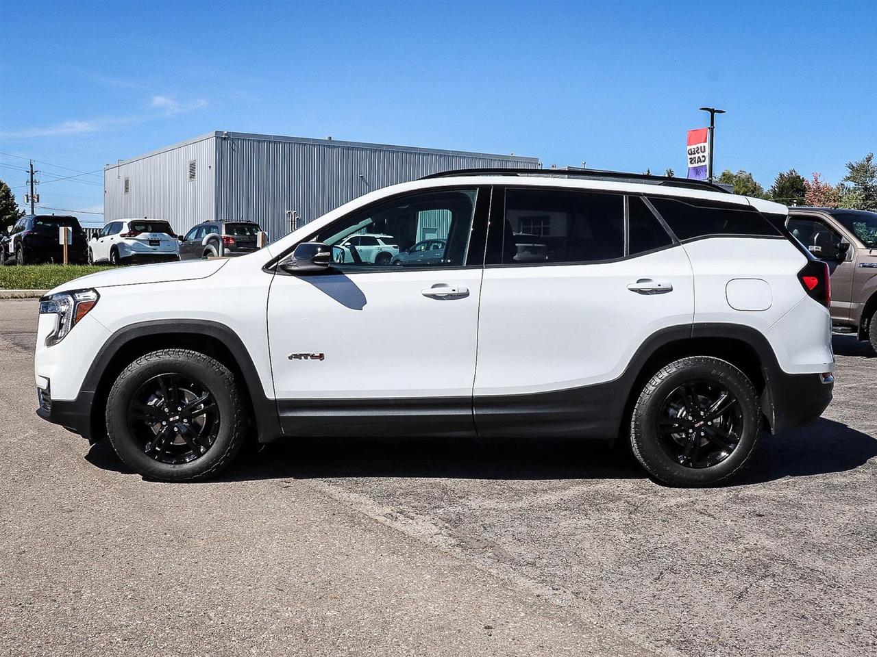 2024 GMC Terrain AT4 Photo4