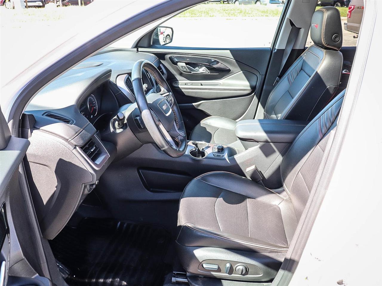 2024 GMC Terrain AT4 Photo