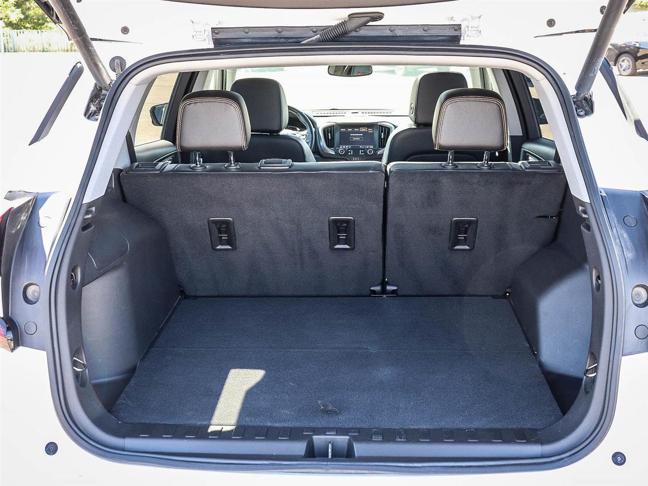 2024 GMC Terrain AT4 Photo