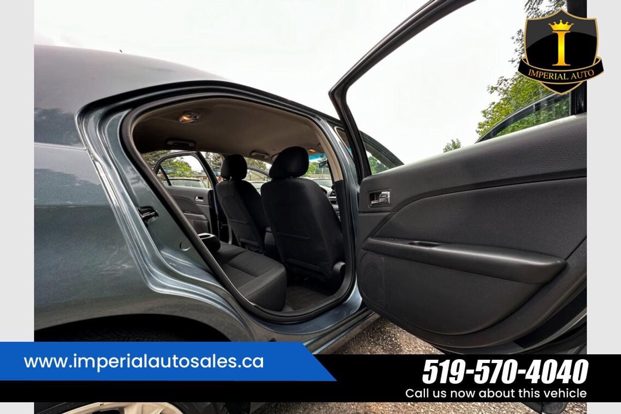 2012 Ford Fusion SE Photo