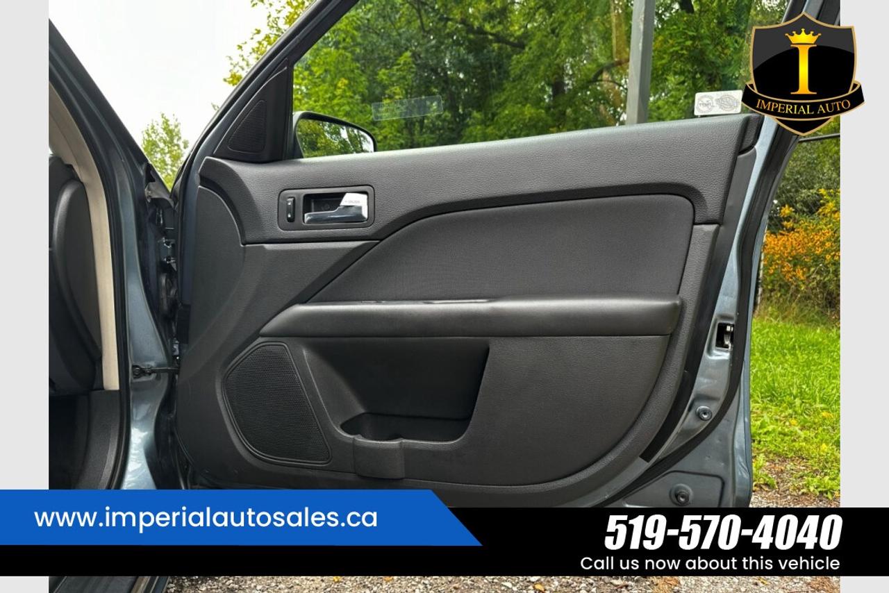 2012 Ford Fusion SE Photo