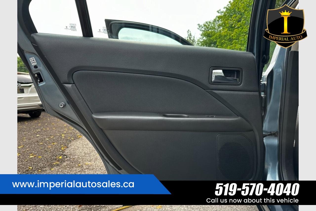 2012 Ford Fusion SE Photo