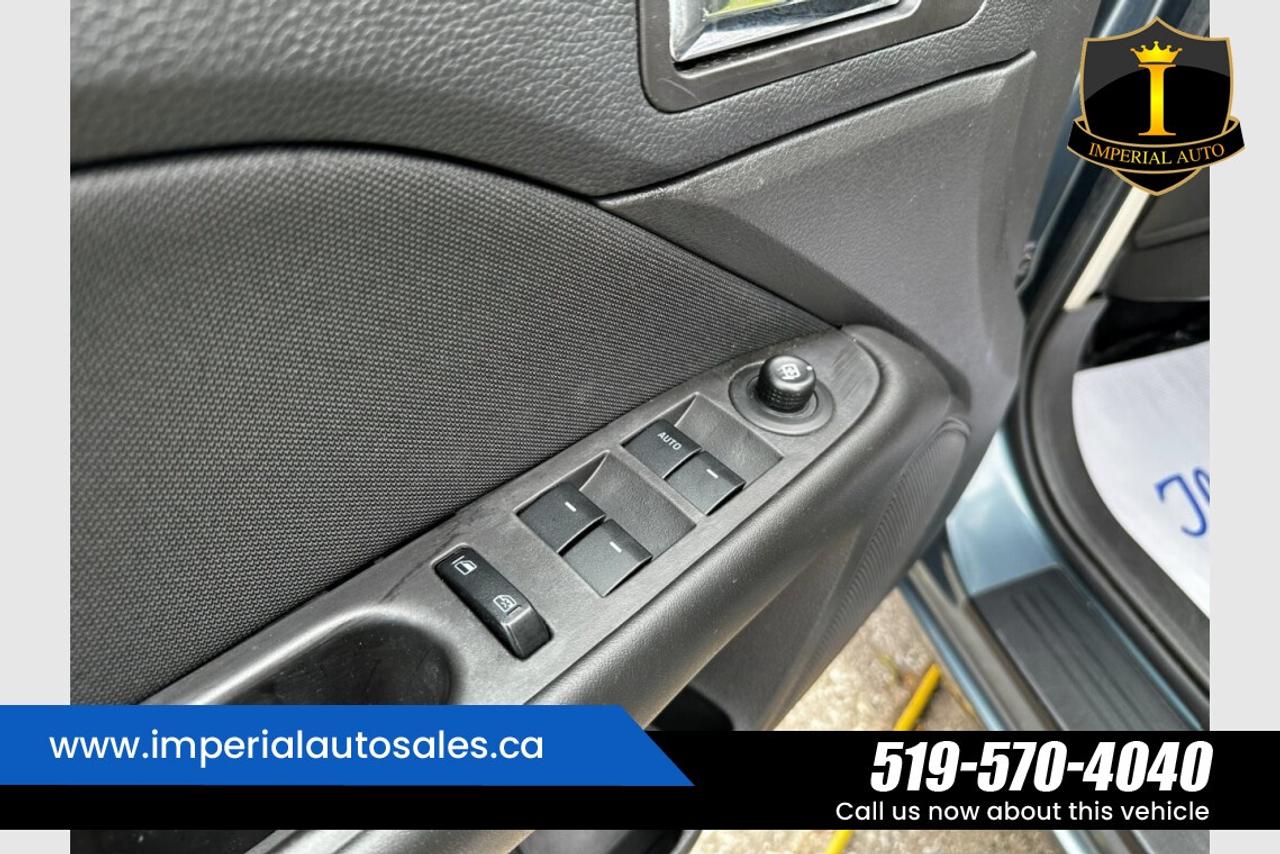 2012 Ford Fusion SE Photo