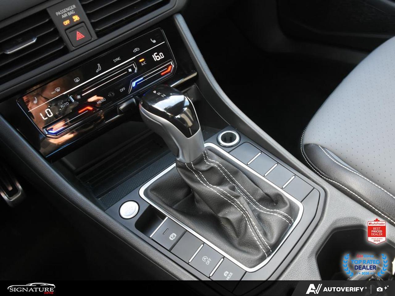 2025 Volkswagen Jetta Comfortline Sport Pkg No Accident Sunroof Leather Photo