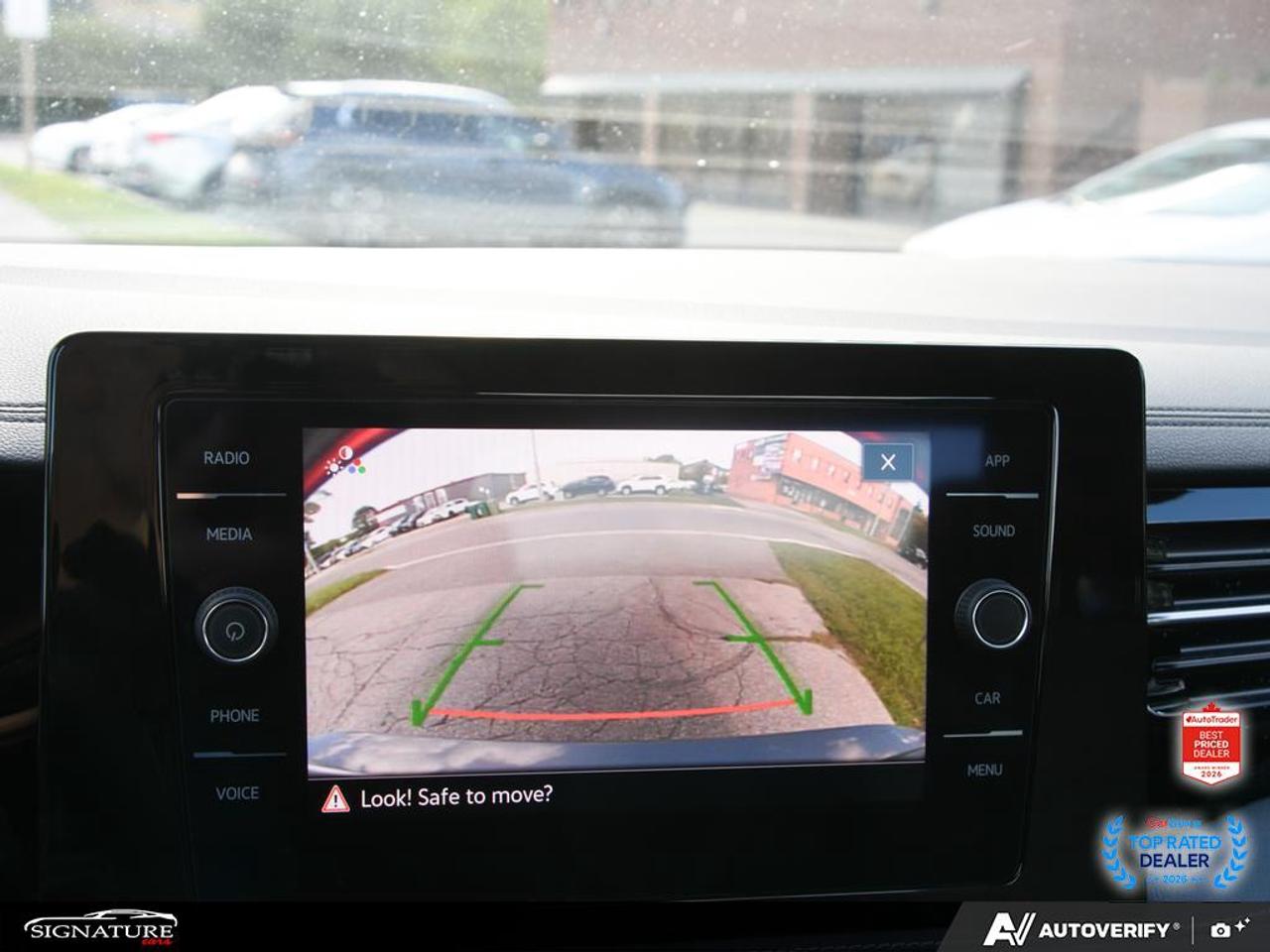 2025 Volkswagen Jetta Comfortline Sport Pkg No Accident Sunroof Leather Photo