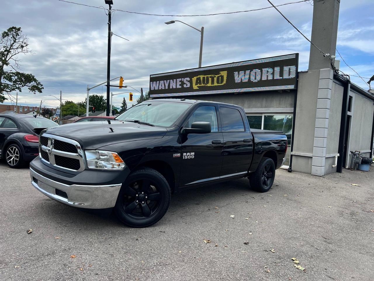 2017 RAM 1500 ST Crew Cab Photo