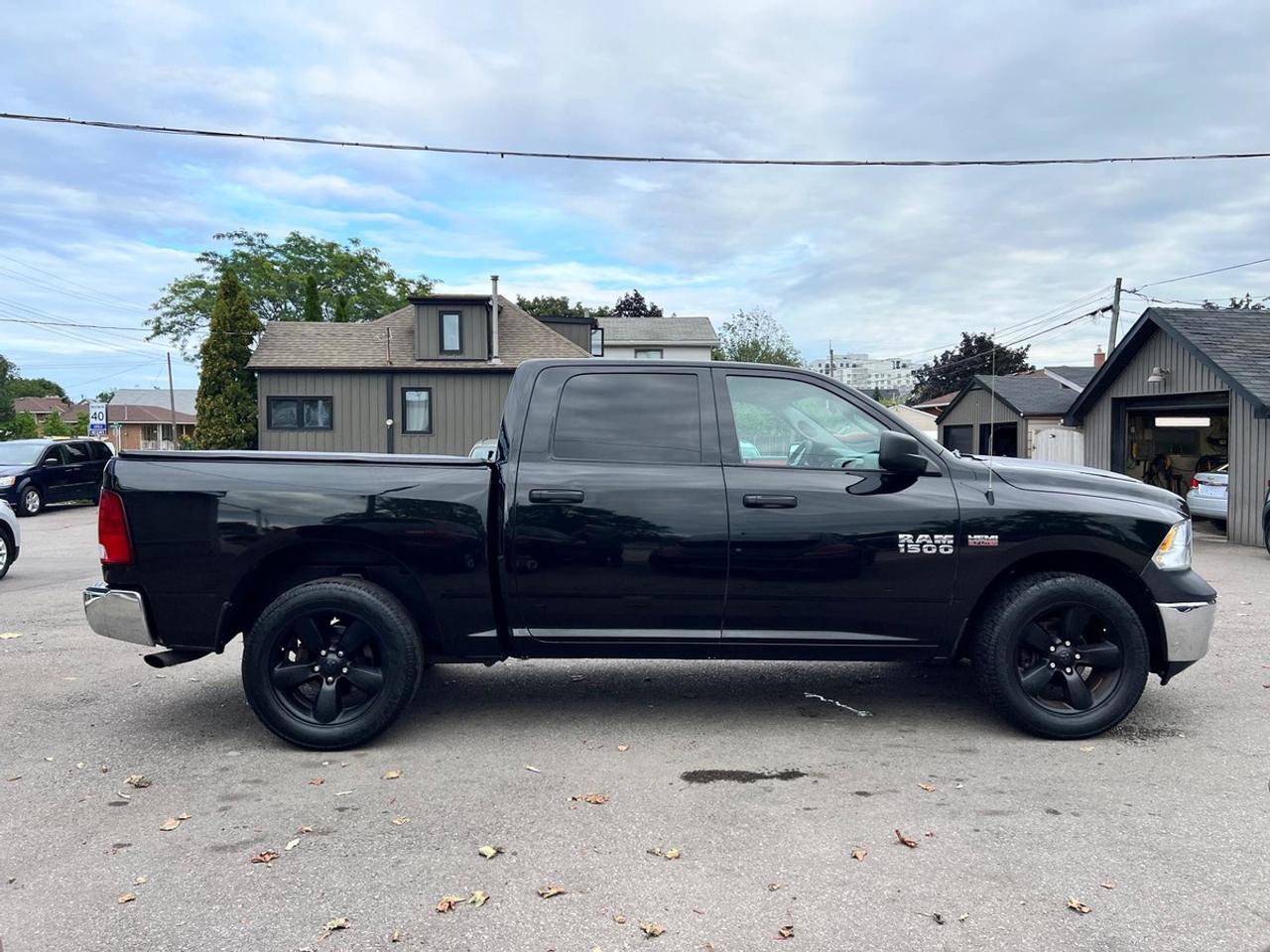 2017 RAM 1500 ST Crew Cab Photo
