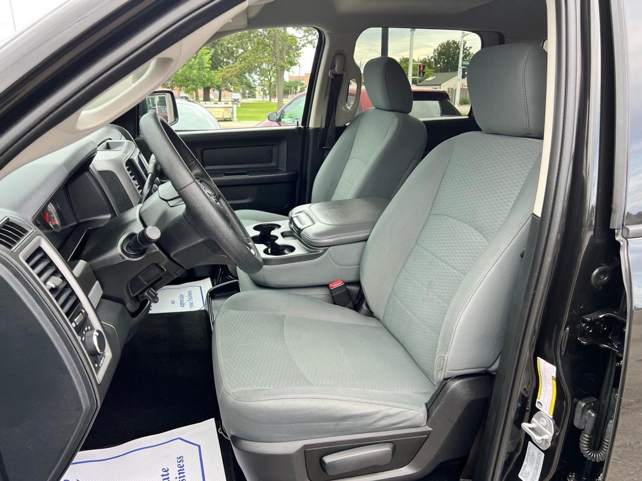 2017 RAM 1500 ST Crew Cab Photo