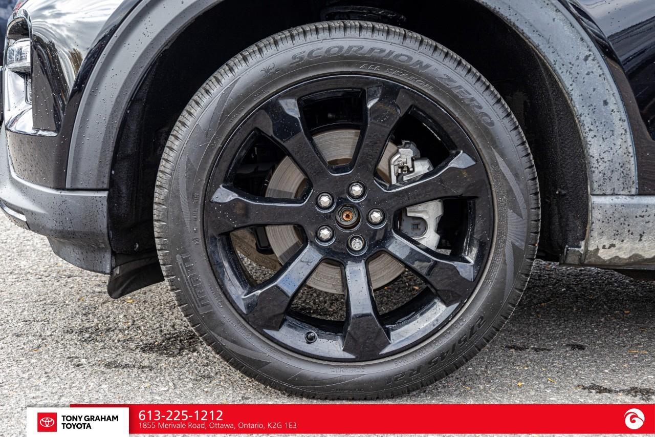 2024 Ford Explorer ST-Line Photo
