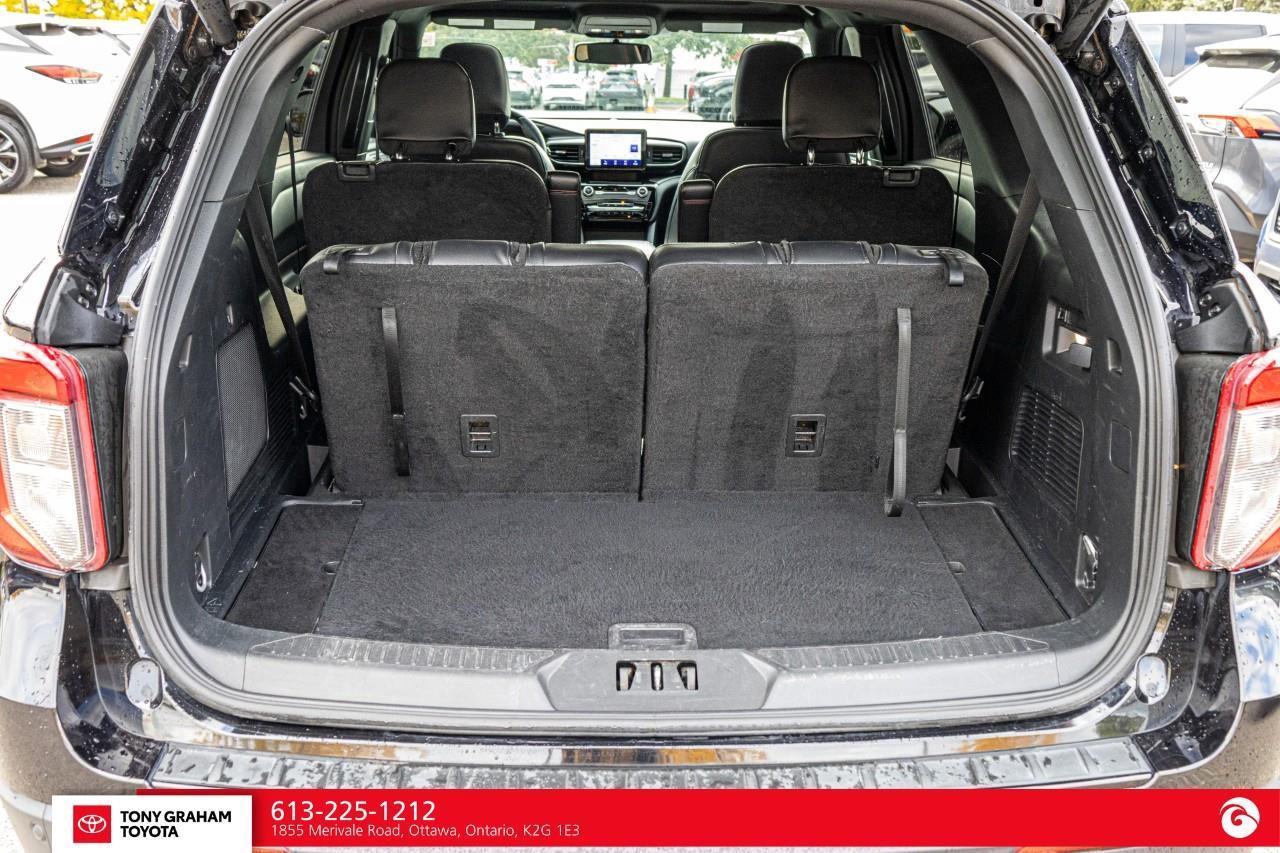2024 Ford Explorer ST-Line Photo