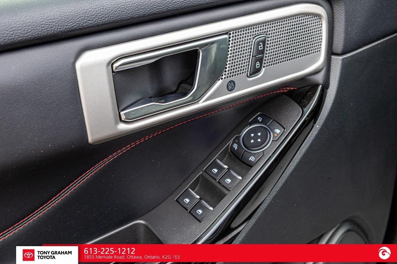 2024 Ford Explorer ST-Line Photo