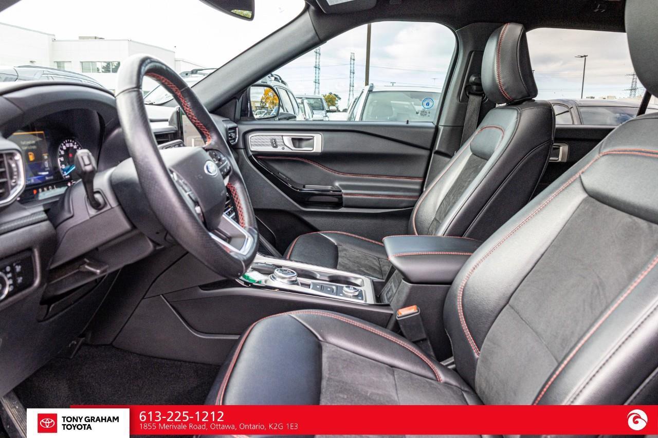 2024 Ford Explorer ST-Line Photo