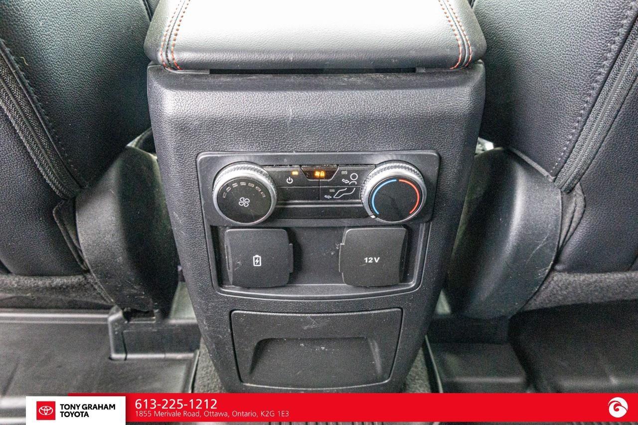 2024 Ford Explorer ST-Line Photo
