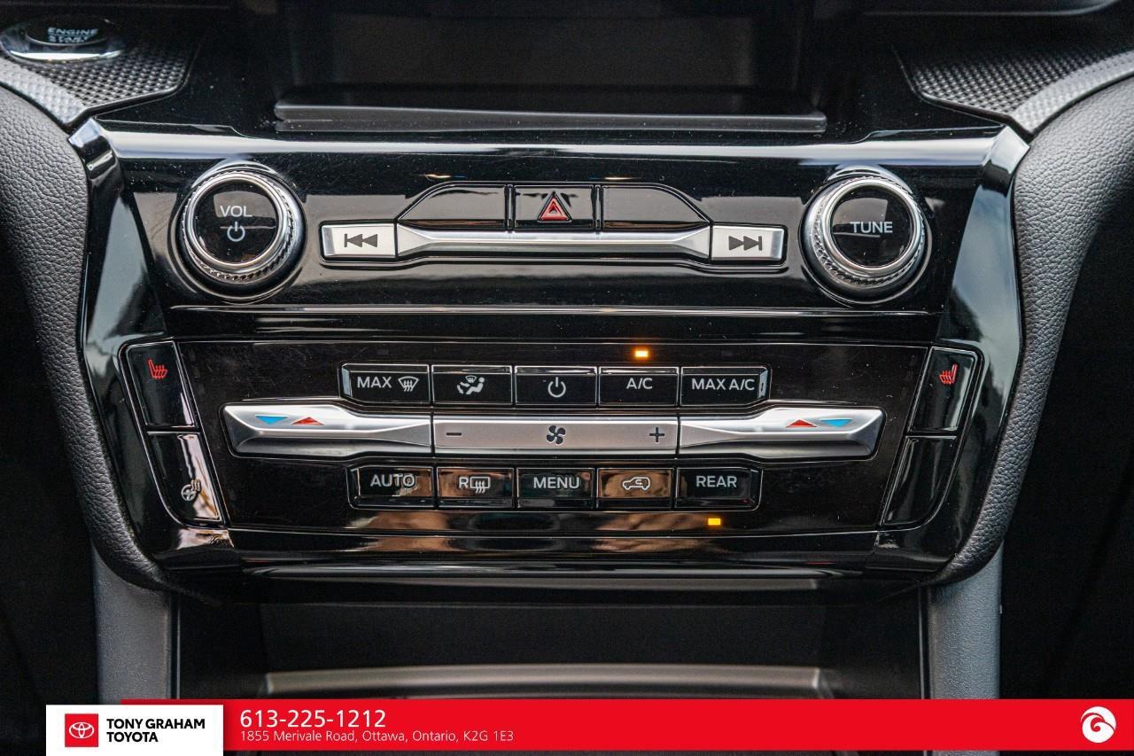 2024 Ford Explorer ST-Line Photo