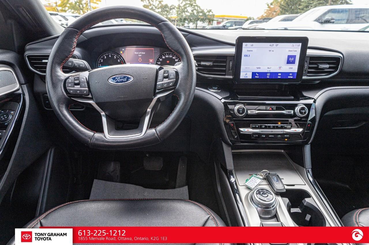 2024 Ford Explorer ST-Line Photo