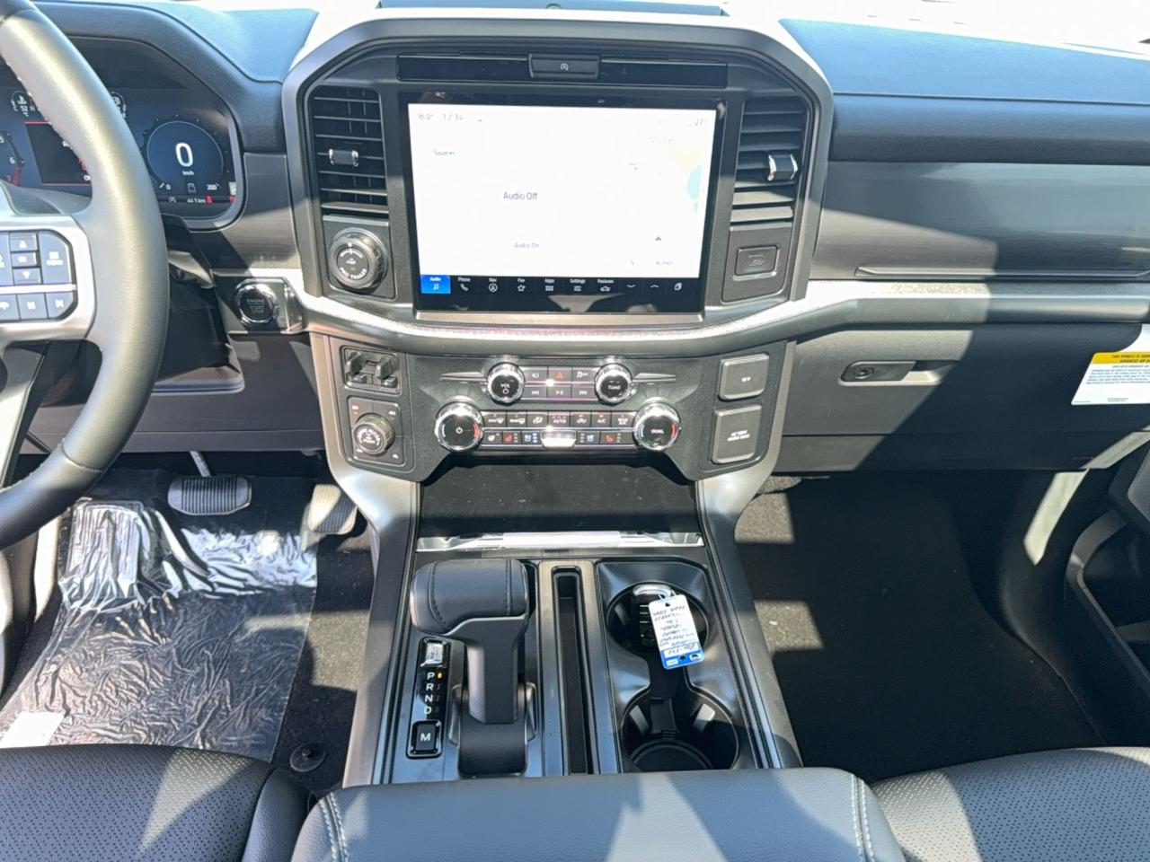 2026 Ford F-150 LARIAT, MOONROOF, TOW/HAUL PKG, BLACK PKG Photo