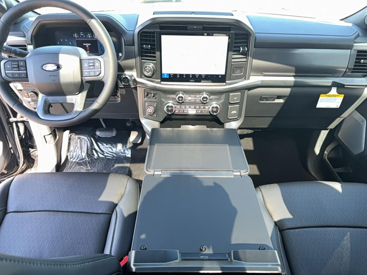 2026 Ford F-150 LARIAT, MOONROOF, TOW/HAUL PKG, BLACK PKG Photo