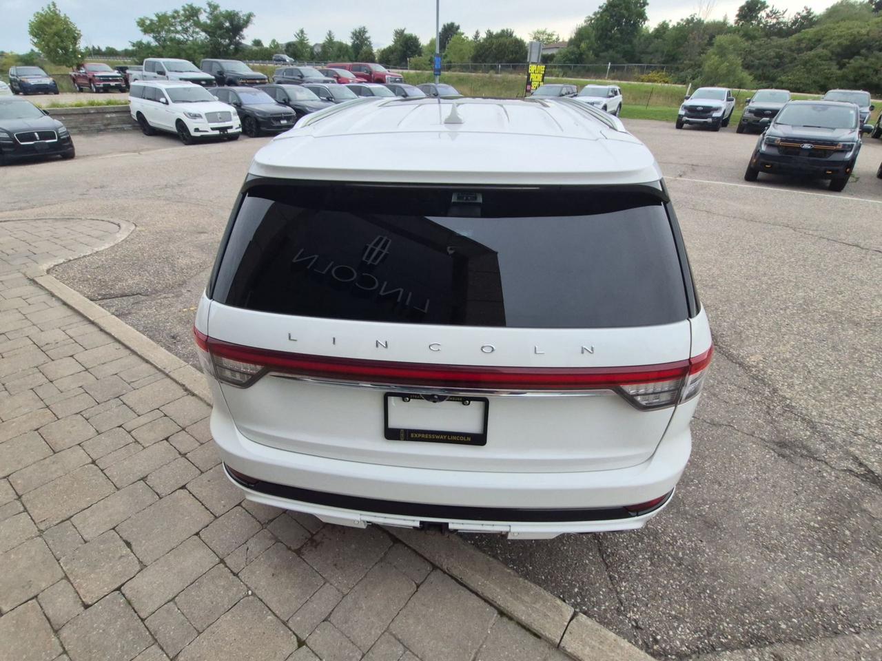 2020 Lincoln Aviator GT! PHEV! BOUGHT HERE, SERVICED HERE! LOCAL TRADE! Photo2