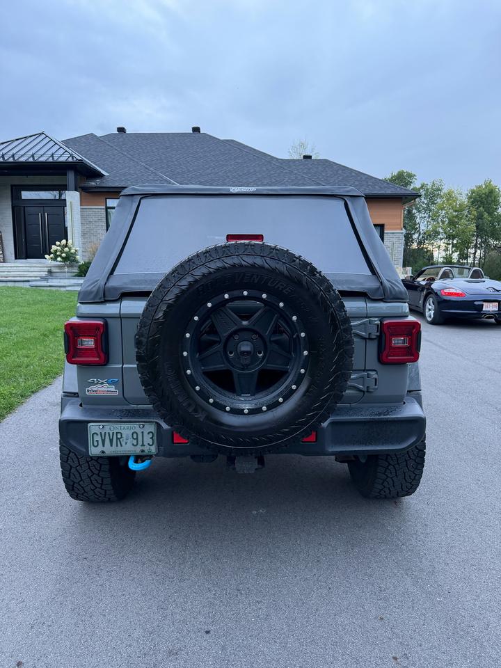 2022 Jeep Wrangler Unlimited Sahara 4X4 Photo3