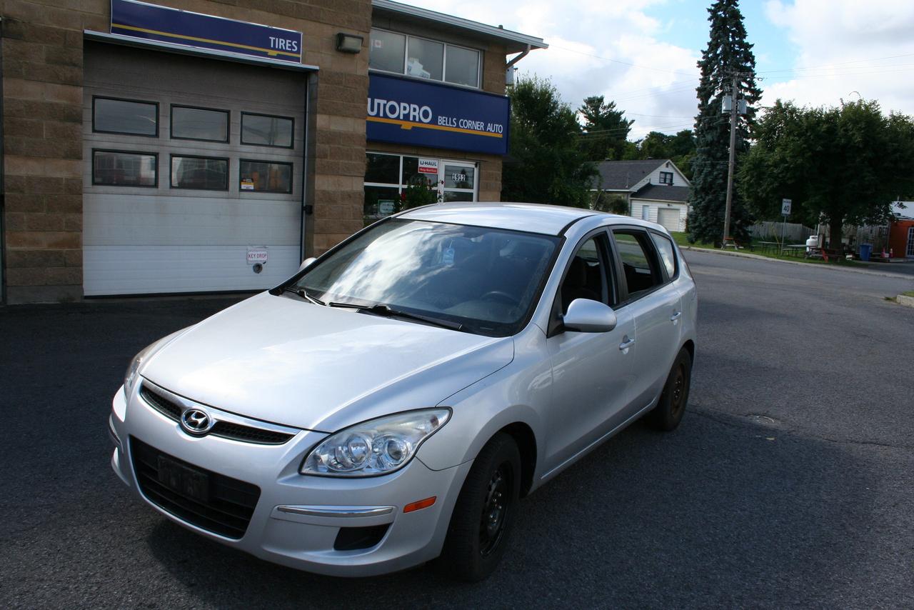 2012 Hyundai Elantra Touring L - Photo #1