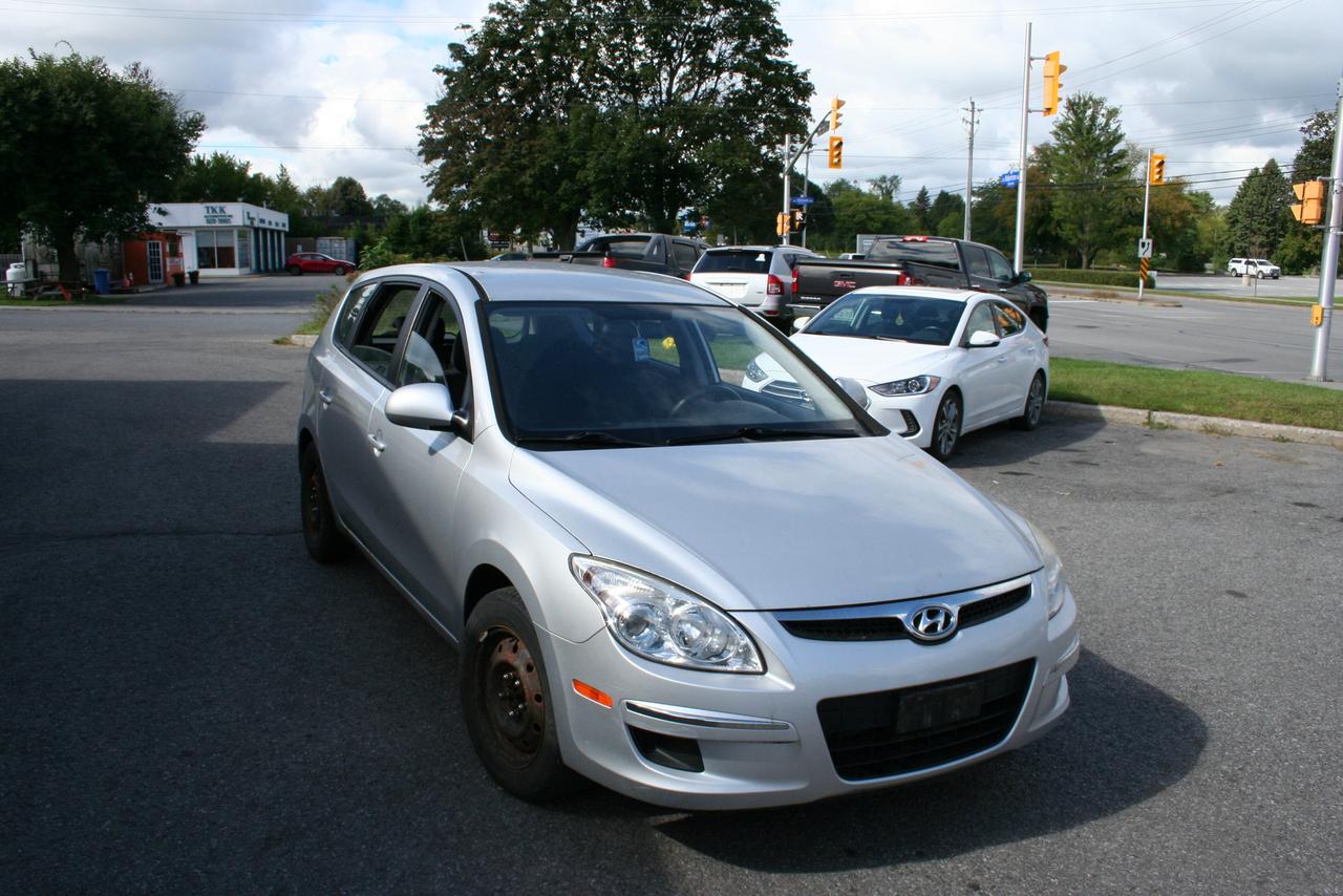 2012 Hyundai Elantra Touring L Photo