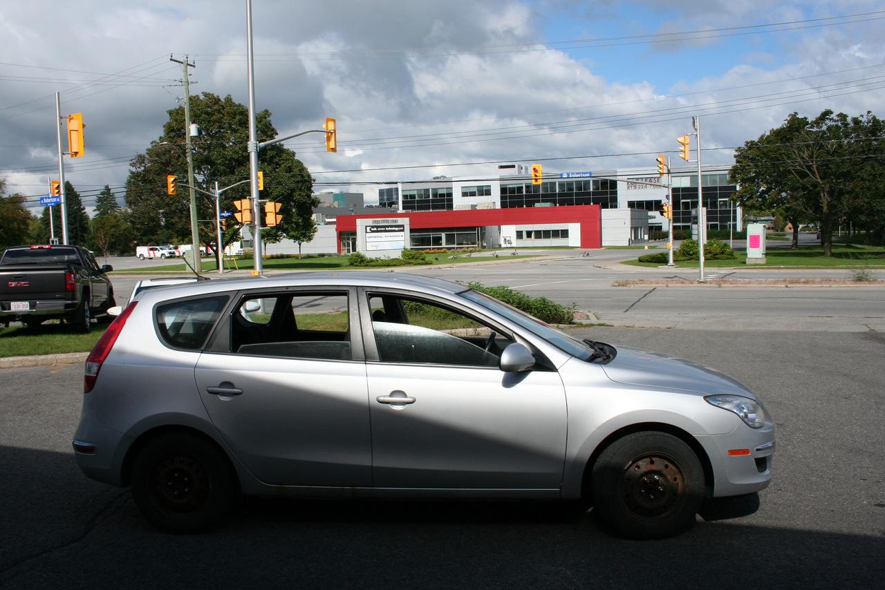 2012 Hyundai Elantra Touring L Photo3