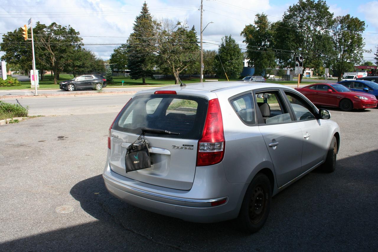 2012 Hyundai Elantra Touring L Photo