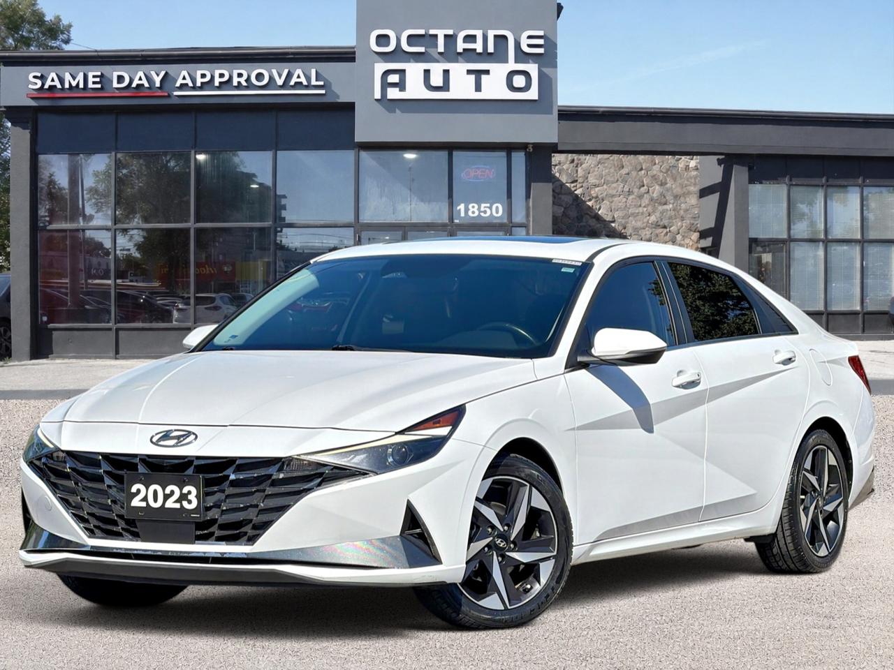 2023 Hyundai Elantra Luxury DCT - Photo #1