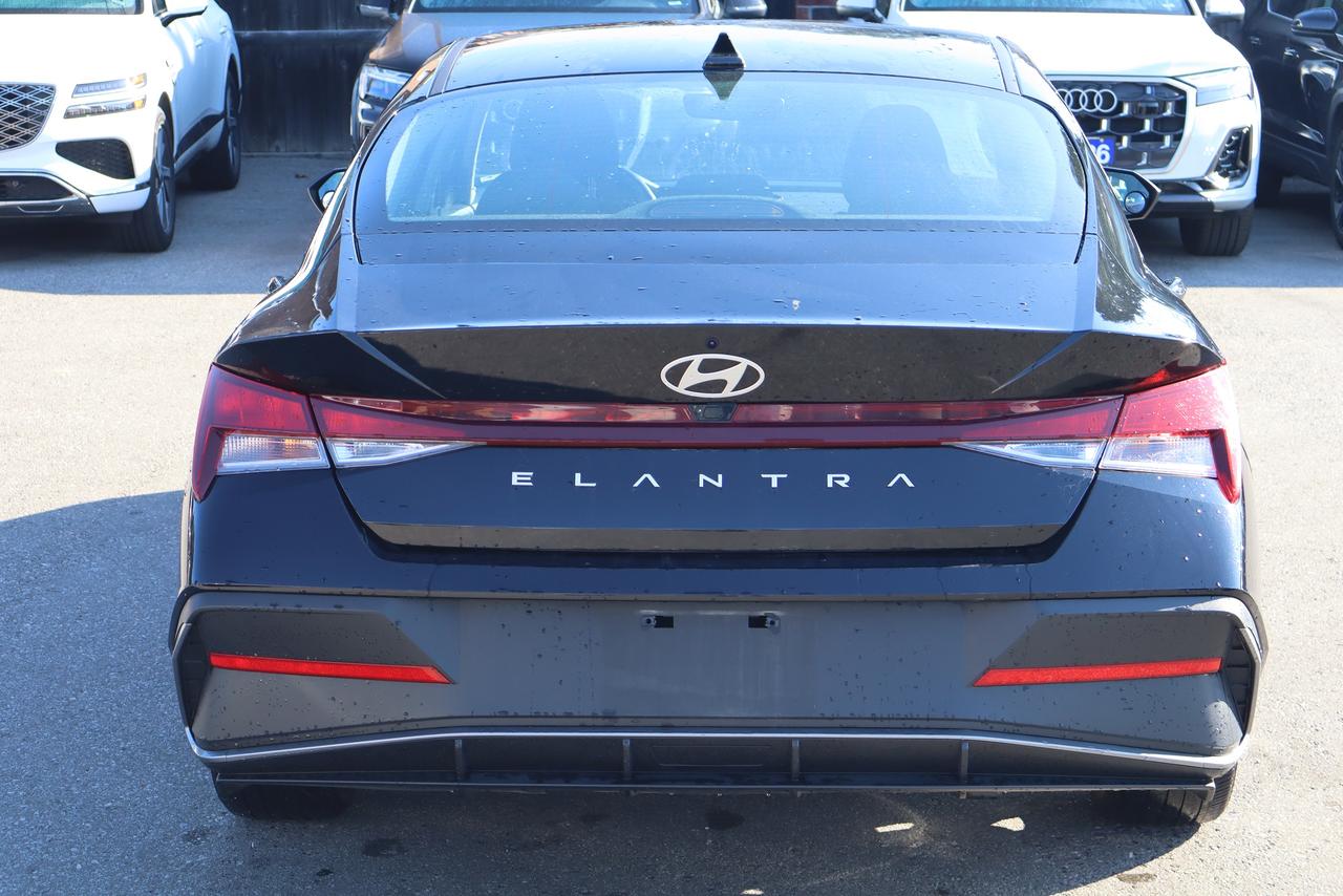 2025 Hyundai Elantra Preferred Photo4