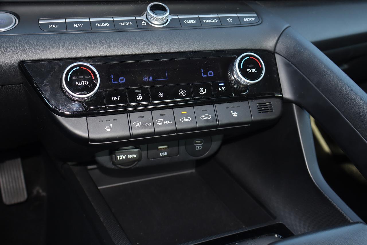 2025 Hyundai Elantra Preferred Photo