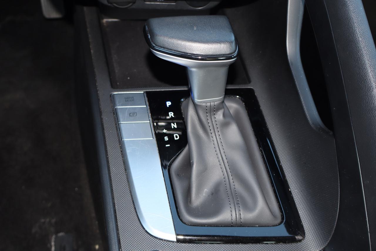 2025 Hyundai Elantra Preferred Photo