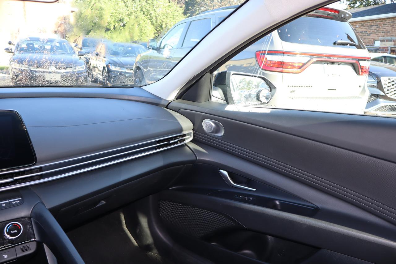 2025 Hyundai Elantra Preferred Photo