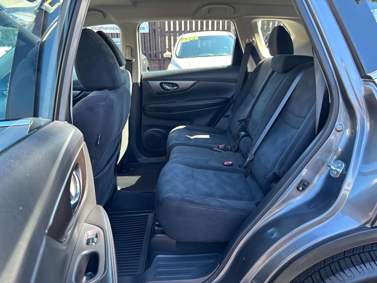 2014 Nissan Rogue S Photo