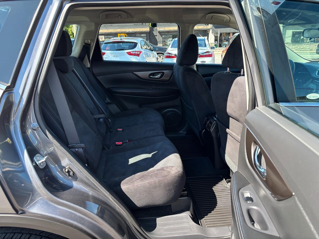 2014 Nissan Rogue S Photo