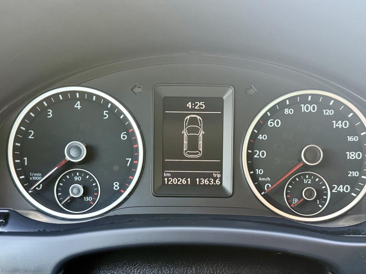 2014 Volkswagen Tiguan FINANCING AVAILABLE Photo10