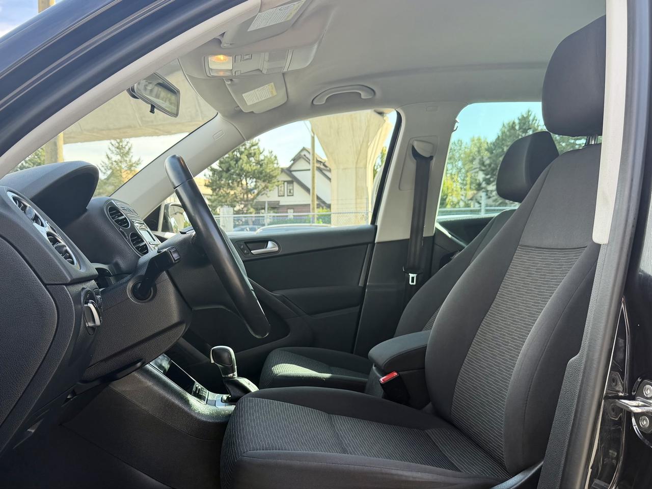 2014 Volkswagen Tiguan FINANCING AVAILABLE Photo8