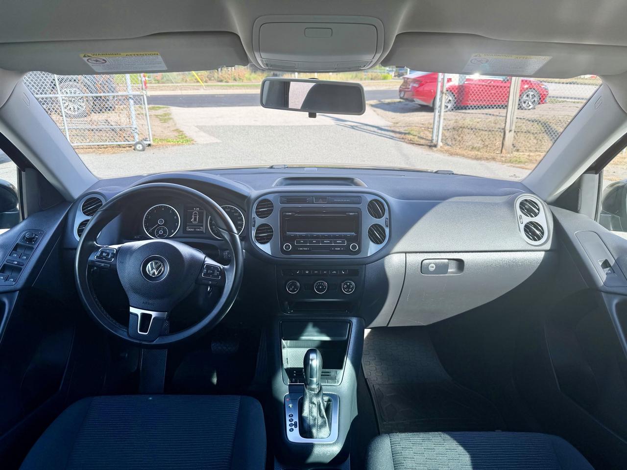 2014 Volkswagen Tiguan FINANCING AVAILABLE Photo9
