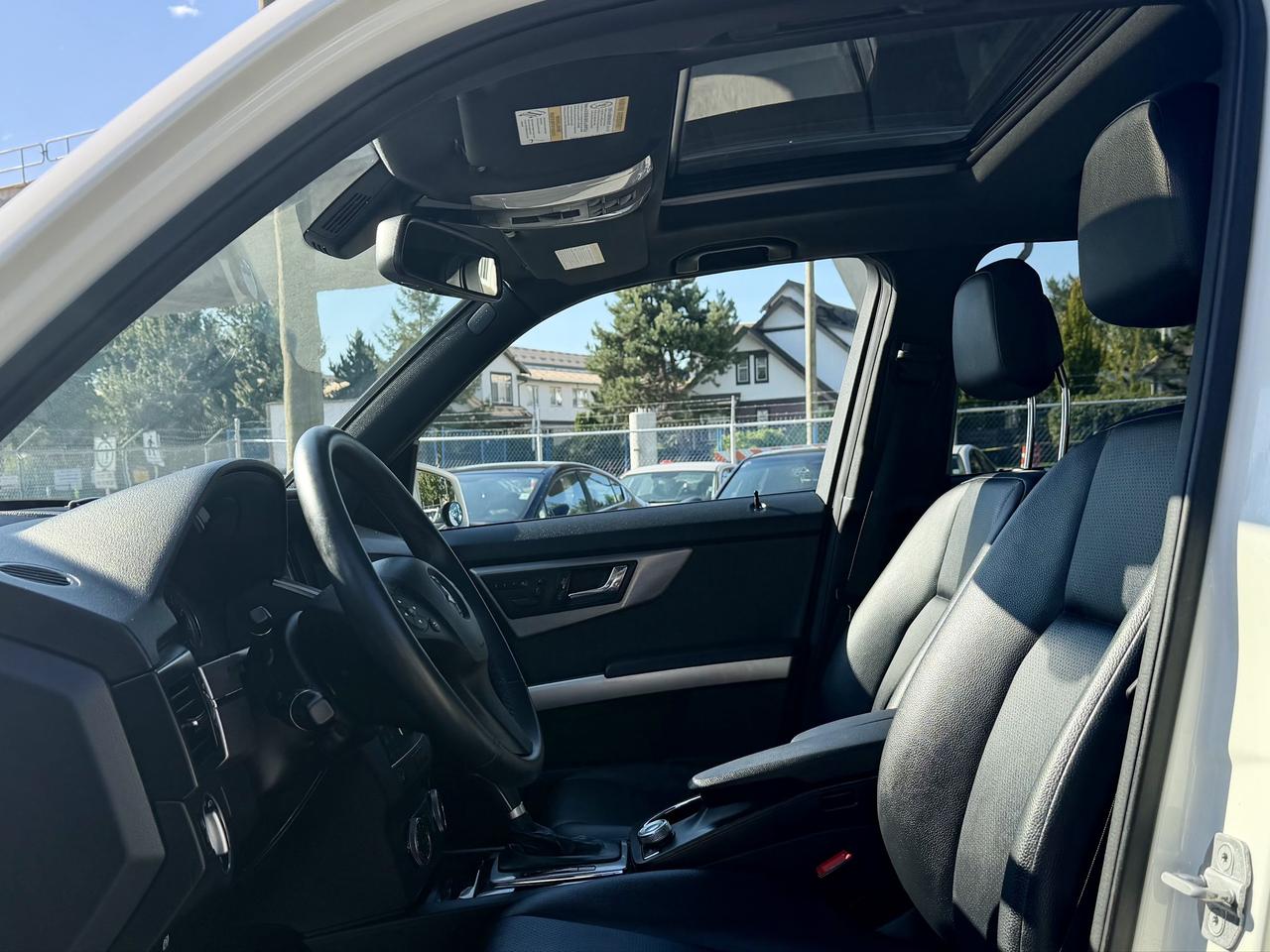2011 Mercedes-Benz GLK-Class FINANCING AVAILABLE Photo9