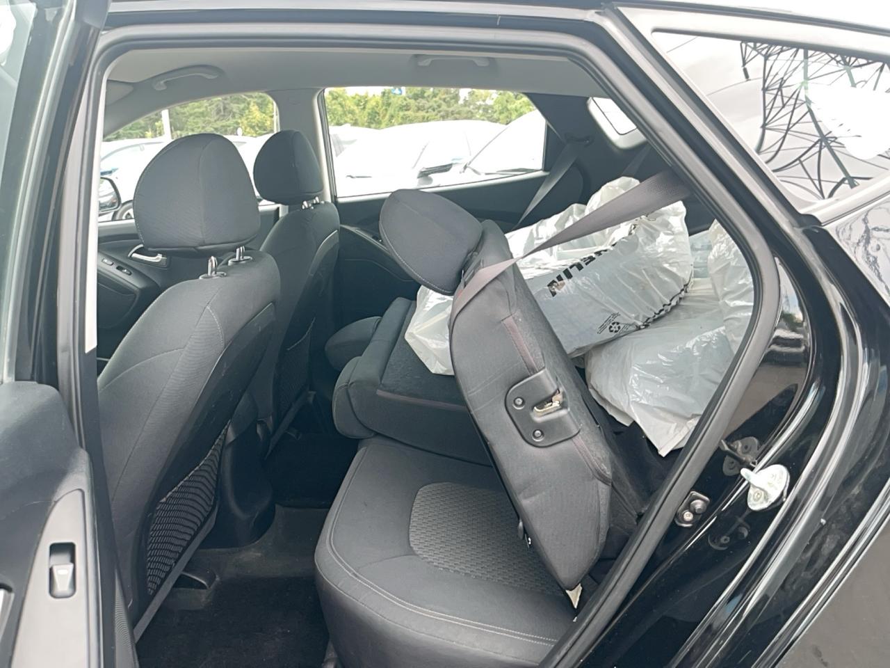 2011 Hyundai Tucson GL Photo