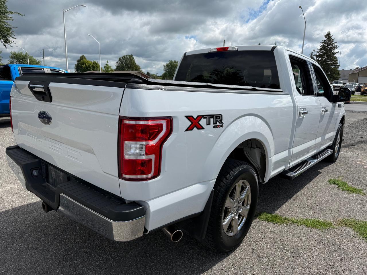 2018 Ford F-150 XLT Bluetooth! Photo3